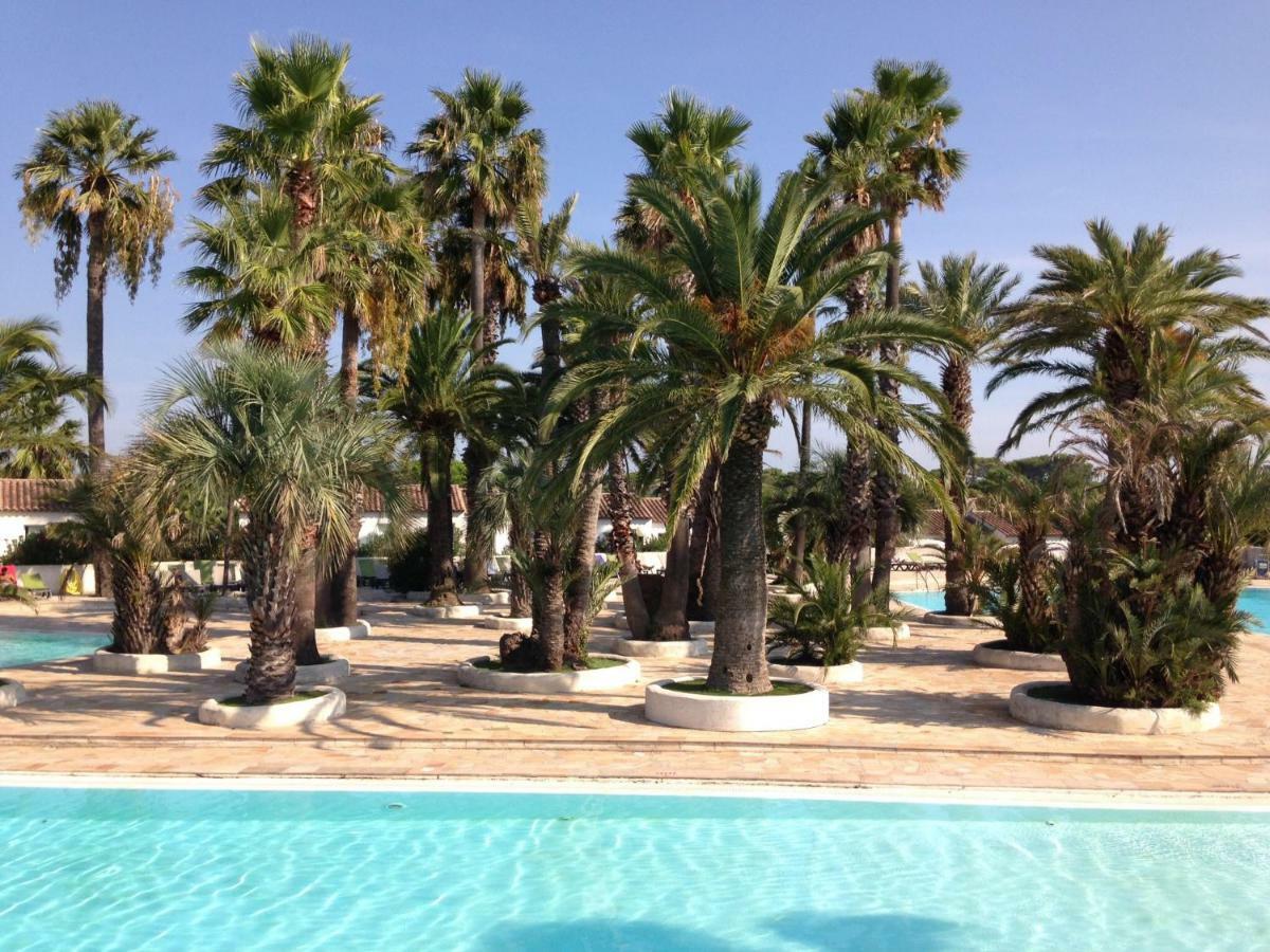 Hotel La Baume 515 Fréjus Exterior foto